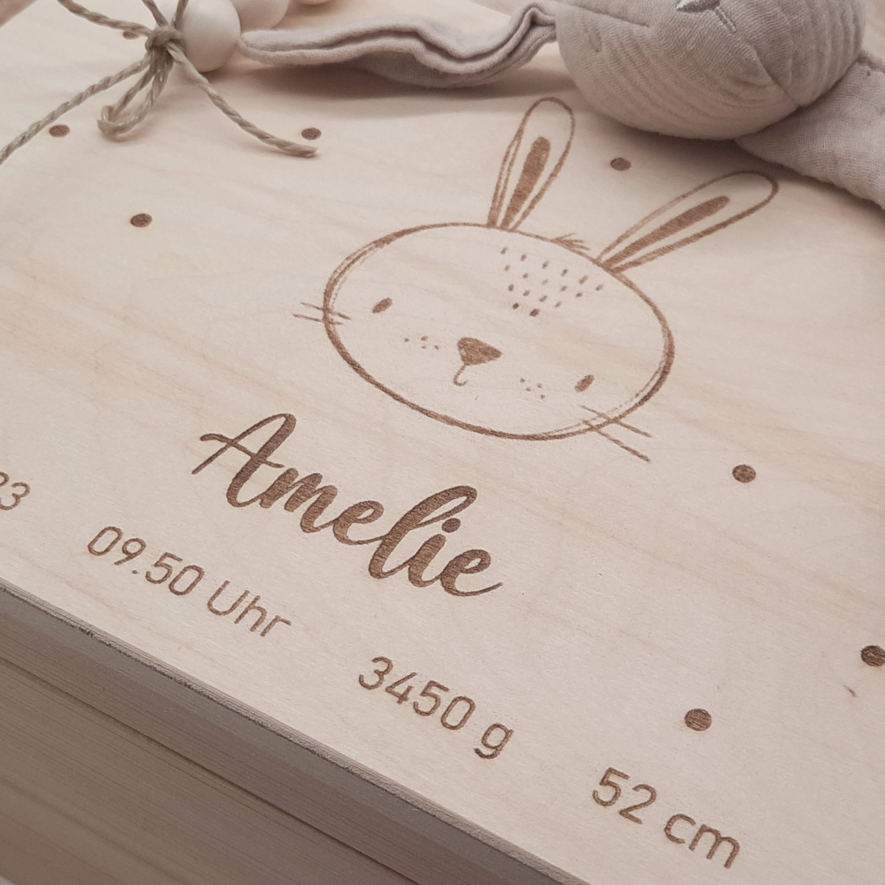 Personalisierte Erinnerungsbox kleiner Hase