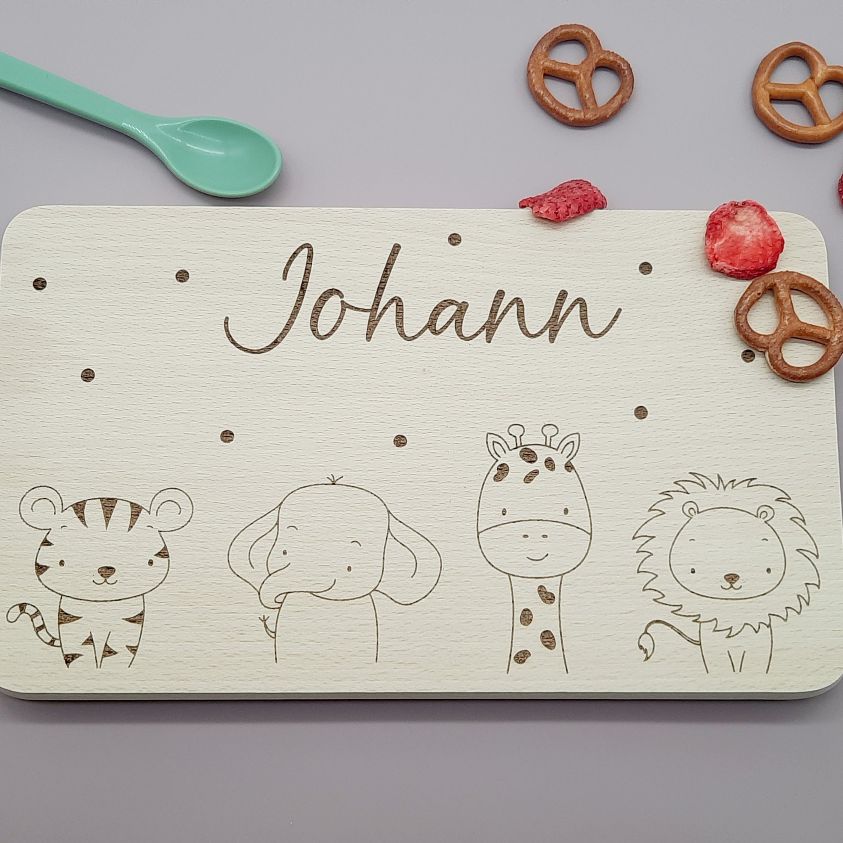 Frühstücksbrettchen Giraffe mit Namen