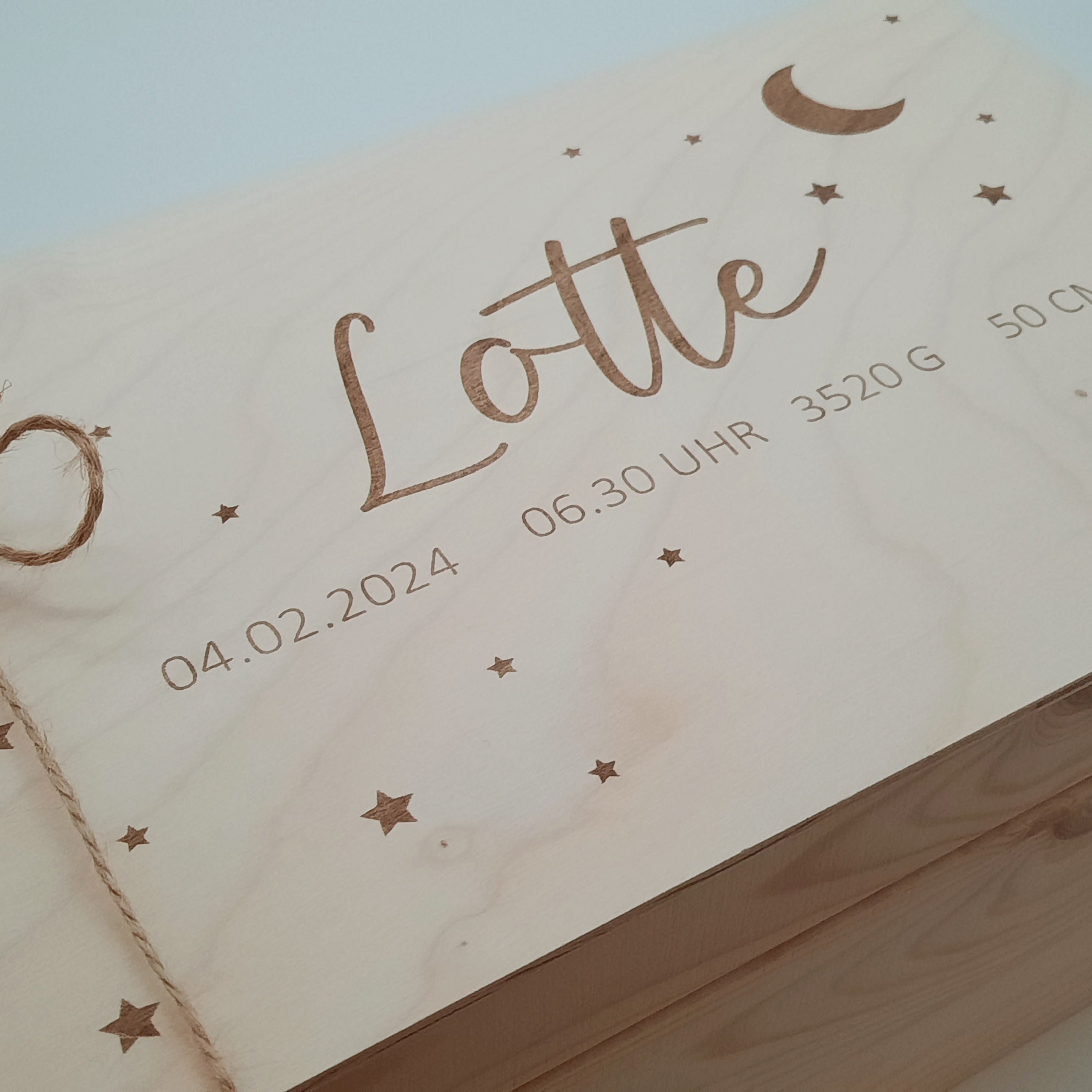 Personalisierte Erinnerungsbox Sterne