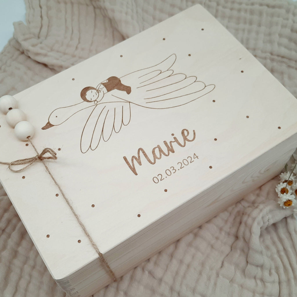 Personalisierte Erinnerungsbox kleine Gans mit Pünktchen