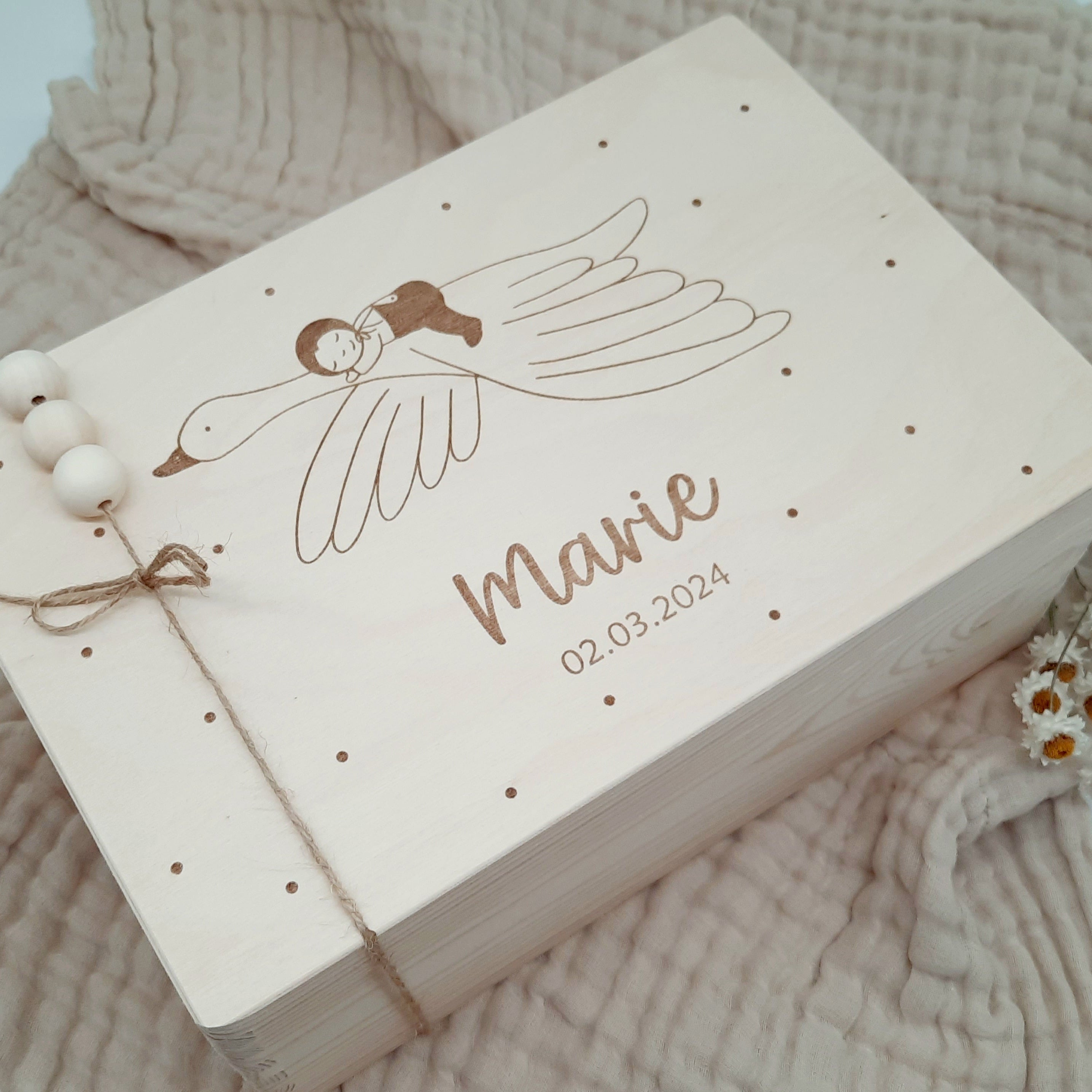 Personalisierte Erinnerungsbox kleine Gans mit Pünktchen
