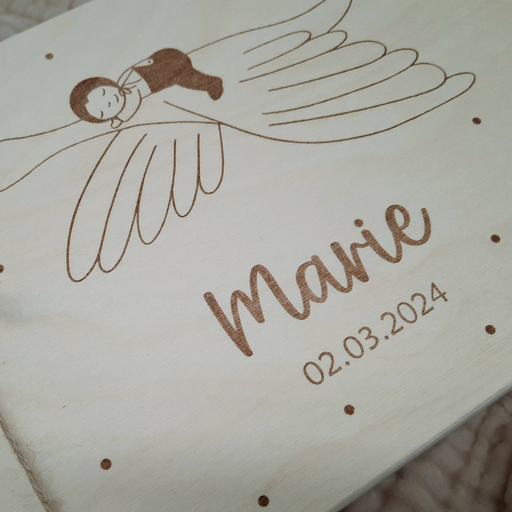 Personalisierte Erinnerungsbox kleine Gans mit Pünktchen