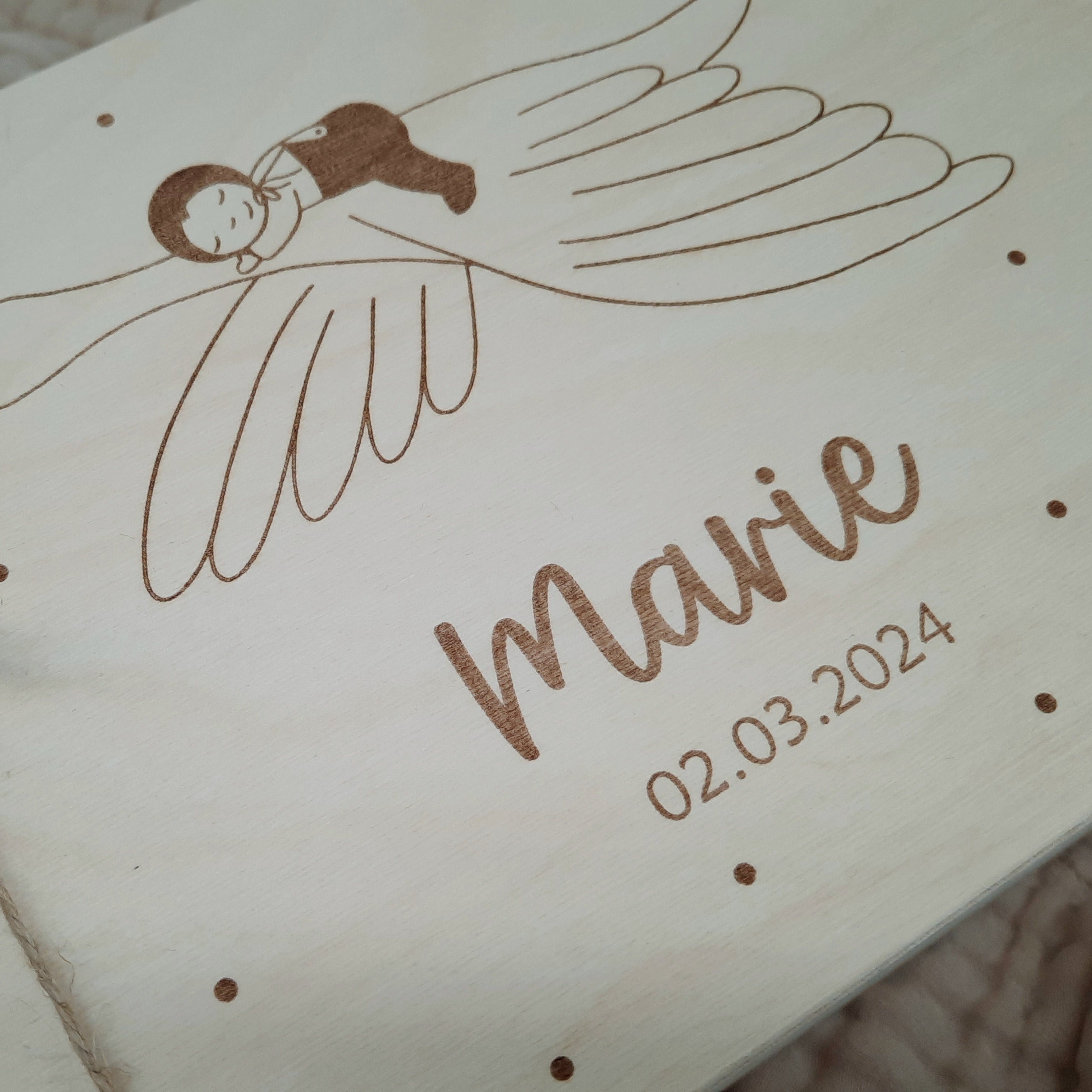 Personalisierte Erinnerungsbox kleine Gans mit Pünktchen