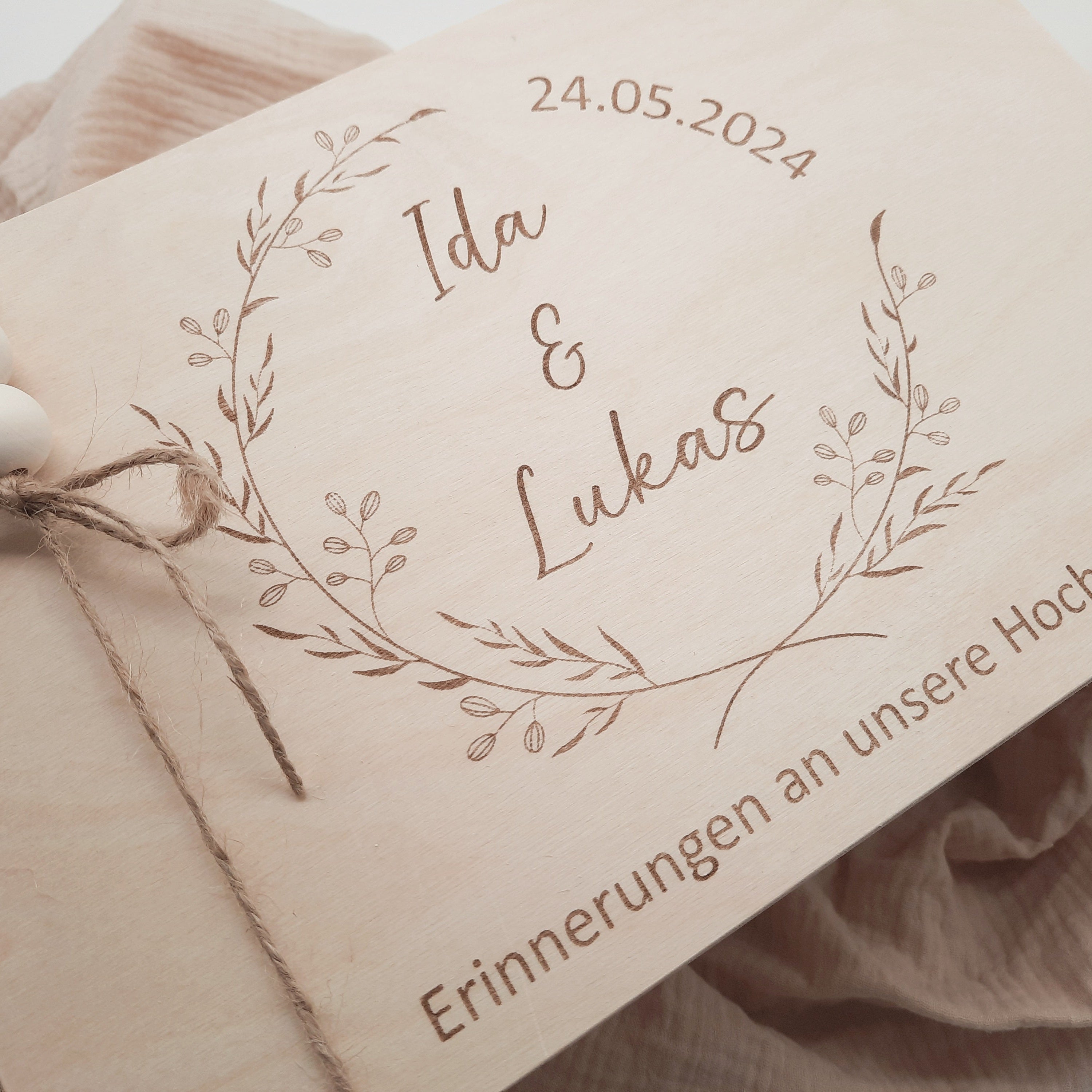 Personalisierte Erinnerungsbox Hochzeit Kranz