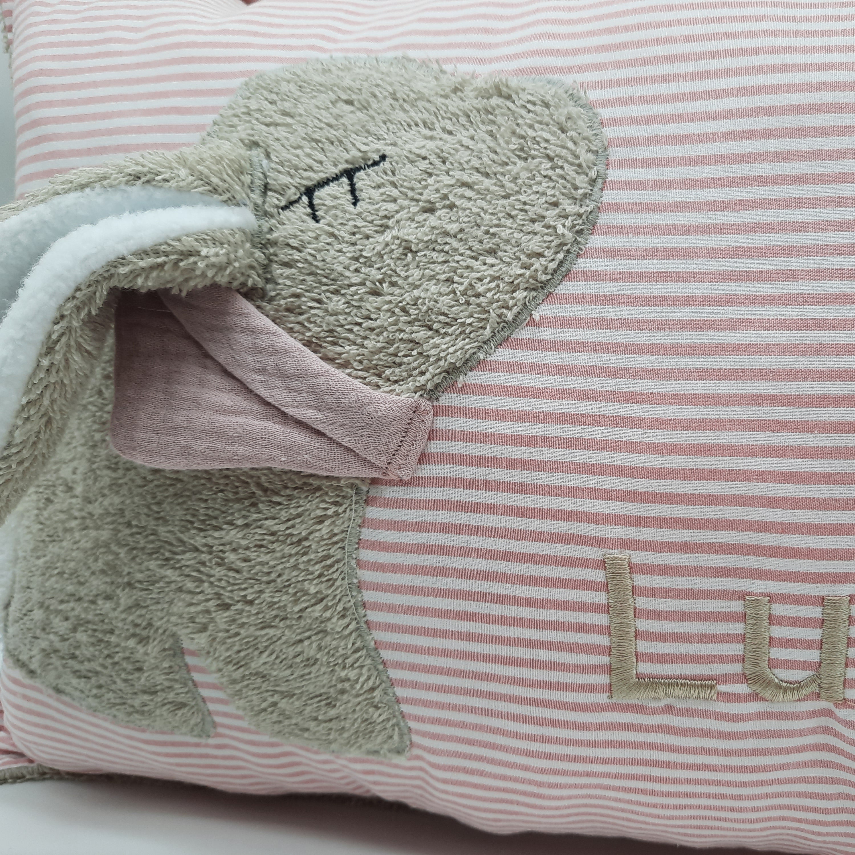 Kuschelkissen mit Namen rosa gestreift Häschen