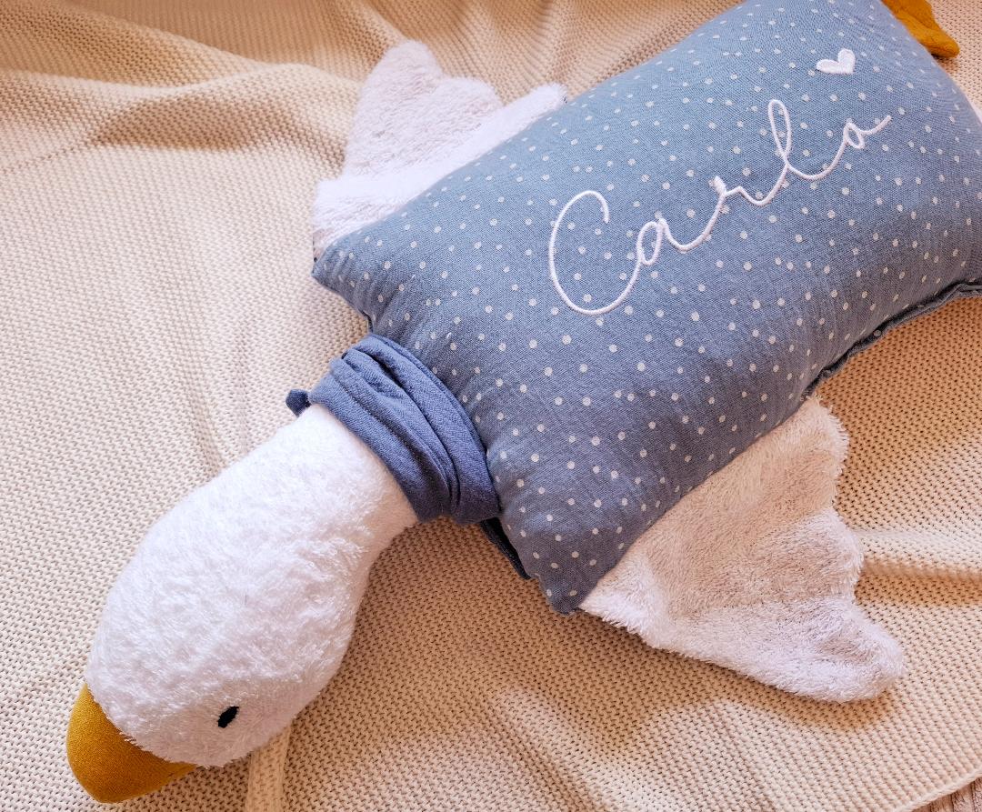 Kuschelkissen Kleine Gans mit Frottee in weiß mit Musselin in Wunschfarbe