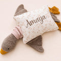 Kuschelkissen Kleine Gans mit Frottee in taupe dunkel mit Musselin in Wunschfarbe