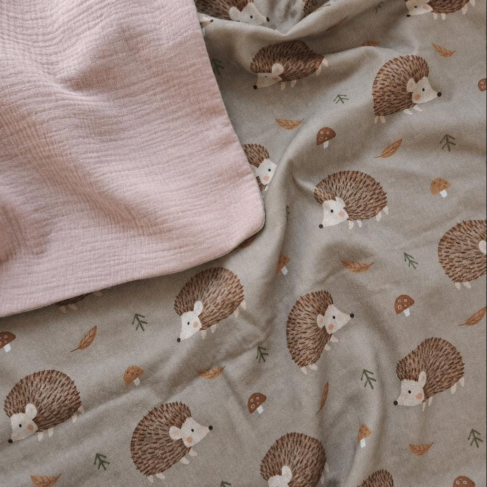Babydecke Musselin Igel personalisierbar