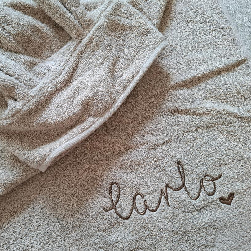 Badeponcho personalisiert 1 - 4 Jahre Name mit Herzchen
