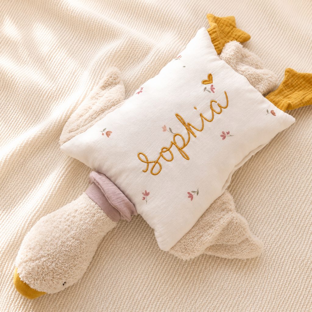 Kuschelkissen Kleine Gans mit Frottee in sand Musselin in Wunschfarbe