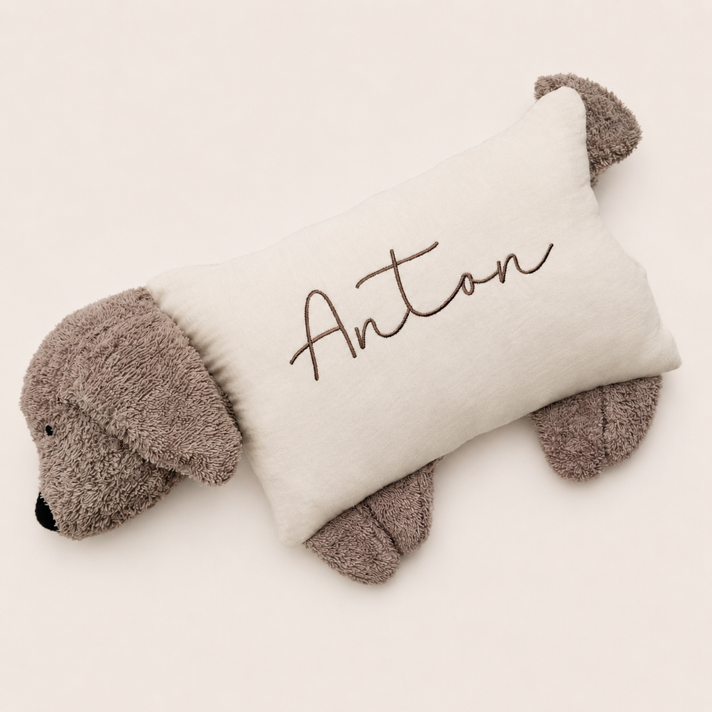 Kuschelkissen Kleiner Hund mit Halstuch in taupe dunkel mit Musselin in Wunschfarbe