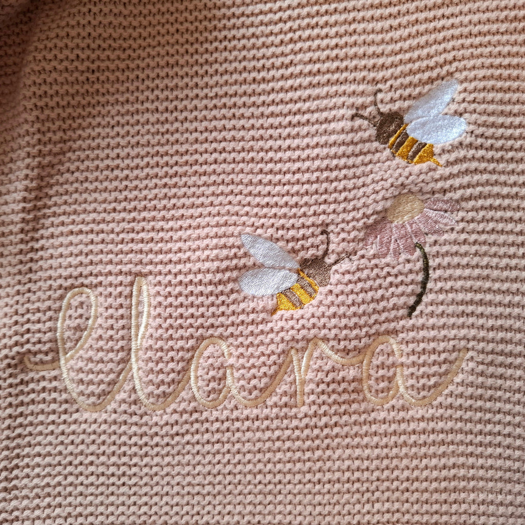 Babydecke Strick in Wunschfarbe mit Bienchen