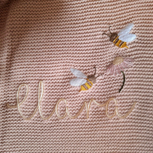 Babydecke Strick in Wunschfarbe mit Bienchen