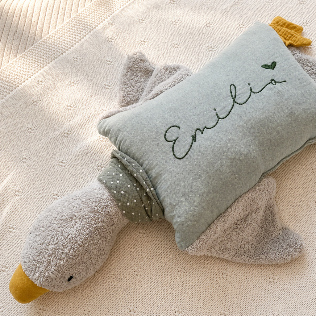 Kuschelkissen Kleine Gans mit Frottee in hellgrau und Musselin in Wunschfarbe