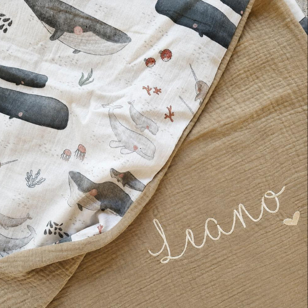 Babydecke Musselin Wal personalisierbar